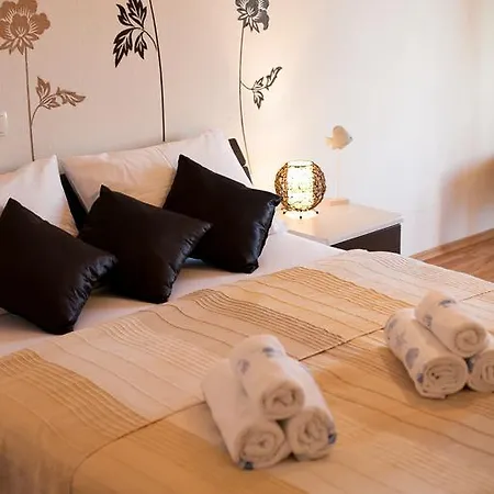 Apartments Mediterranea With Heated Pool Pisak Exterior photo