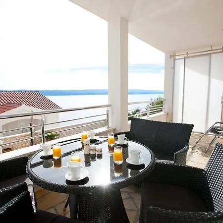 Apartments Mediterranea With Heated Pool Pisak Exterior photo