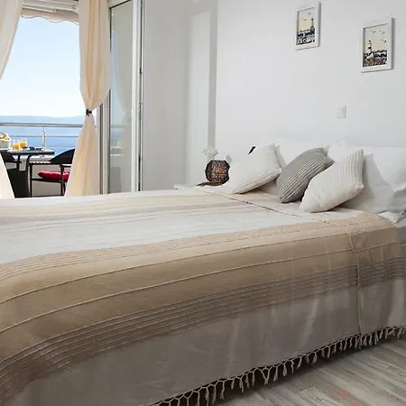 Apartments Mediterranea With Heated Pool Pisak Exterior photo