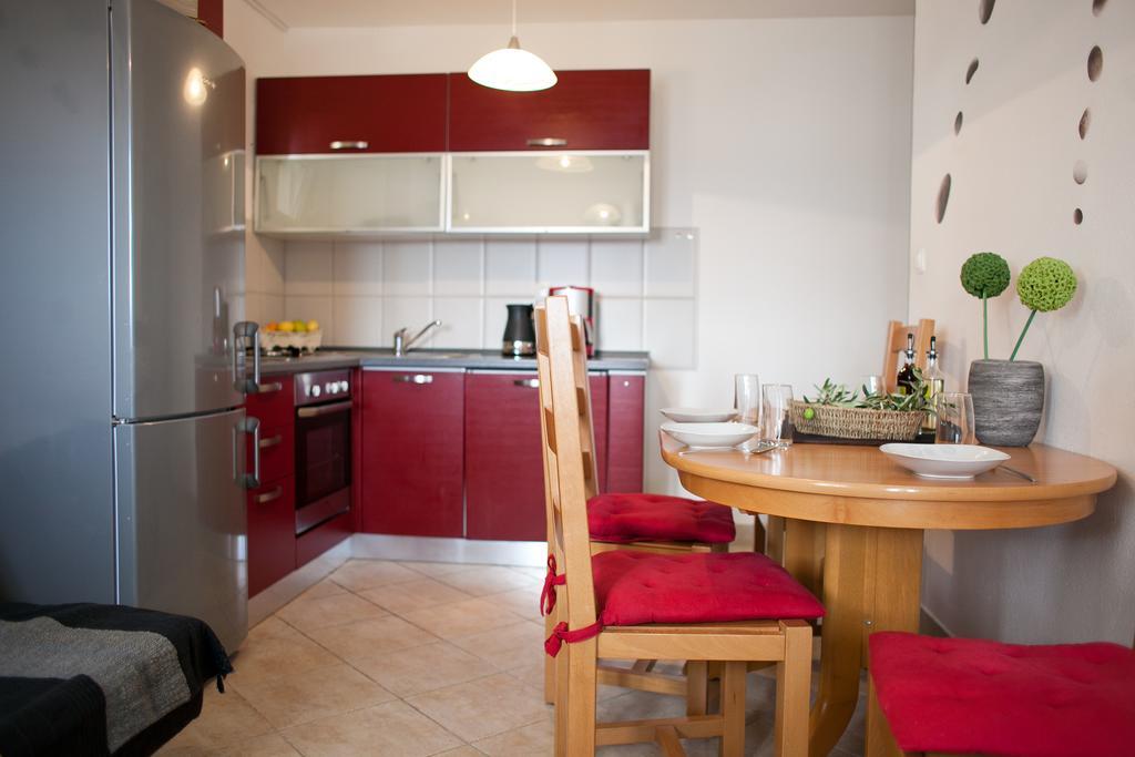 Apartment Mediterranea With Heated Pool