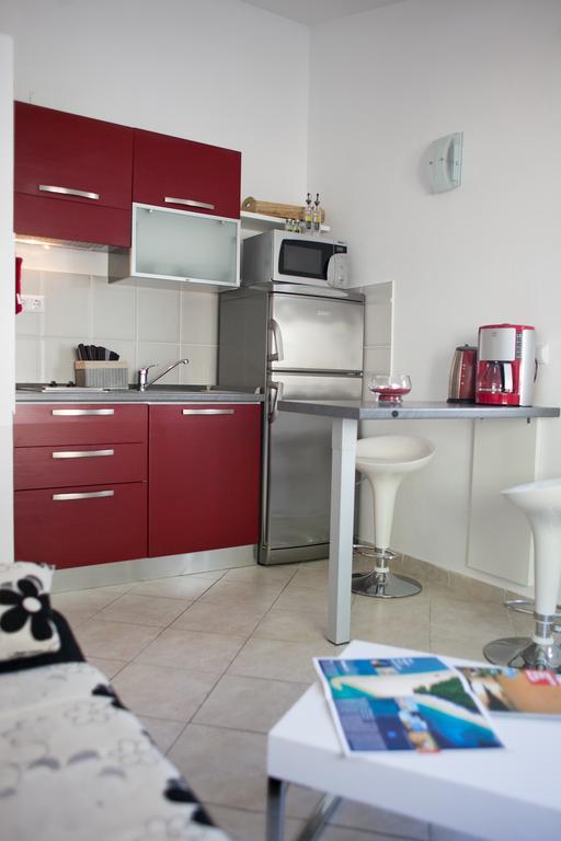 Mediterranea With Heated Pool Apartment *